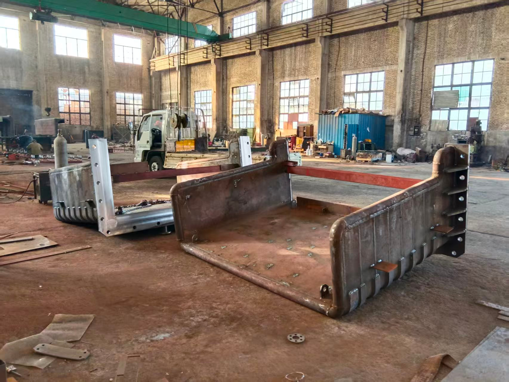 水冷活动料槽加工