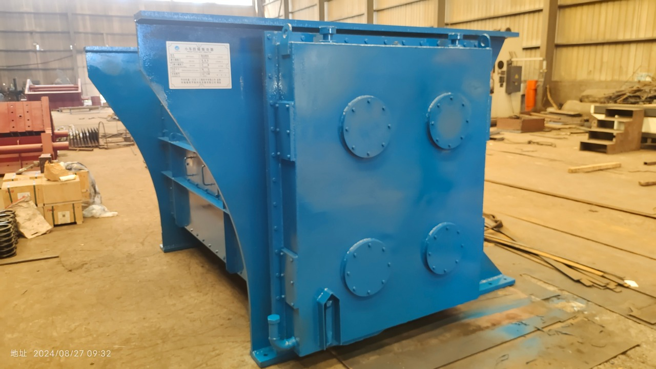 四轴小车振动器